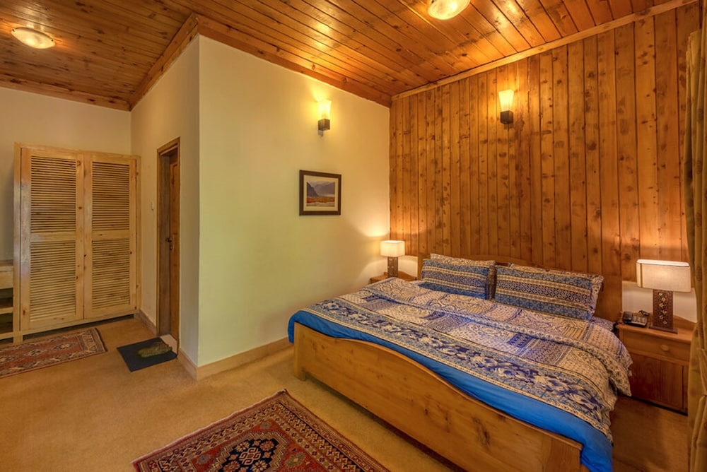 Luxury Double or Twin Room photo 3