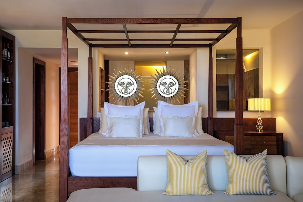 Junior Suite Spa or Pool View photo 1