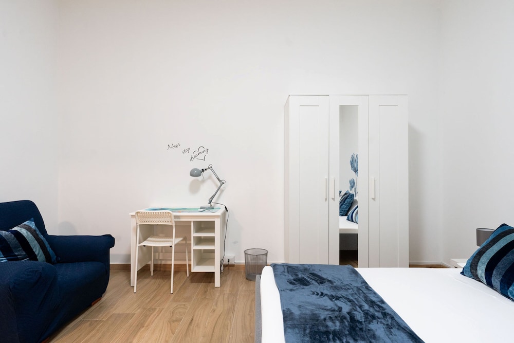 Apartment photo 2