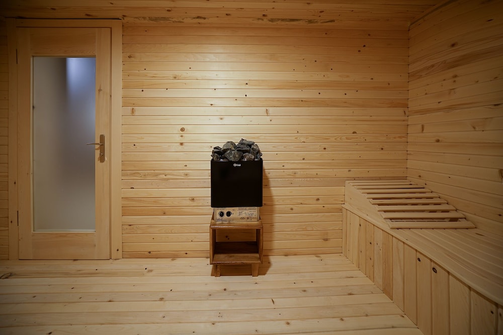 Family Studio Suite, Multiple Beds, Sauna, Garden Area photo 2