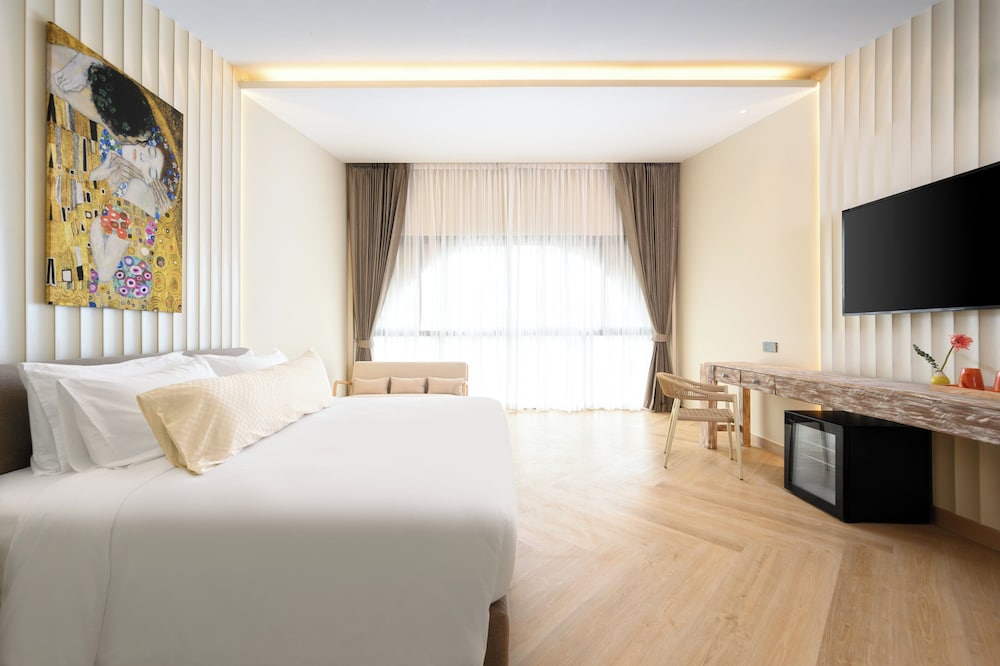 Available room