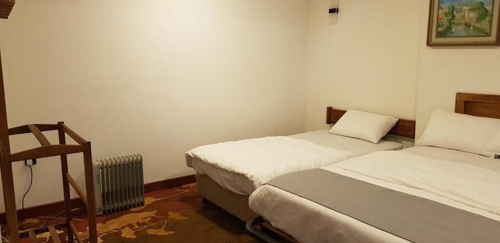 Room, 1 King Bed, Non Smoking (No Pets) photo 1
