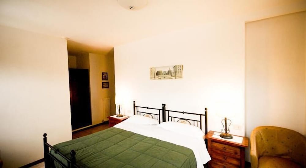 Family Room, 2 Bedrooms photo 3