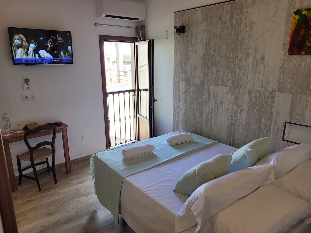 Economy Single Room, 1 Double Bed, Non Smoking, Ensuite