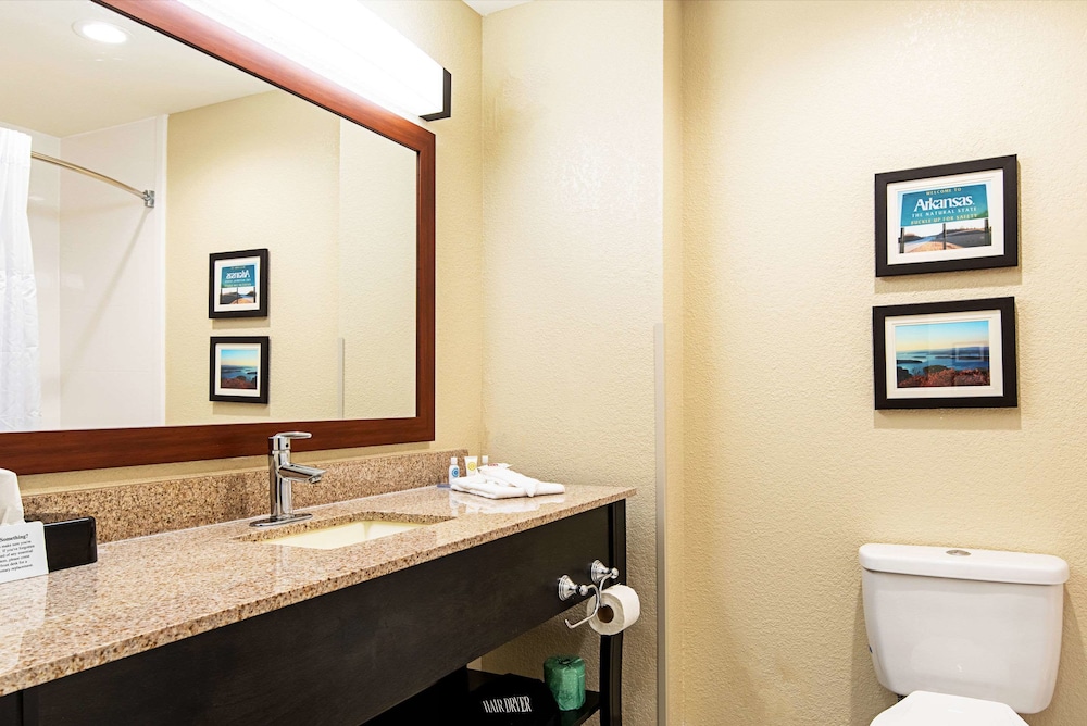 Suite, Multiple Beds, Non Smoking - Photo 4