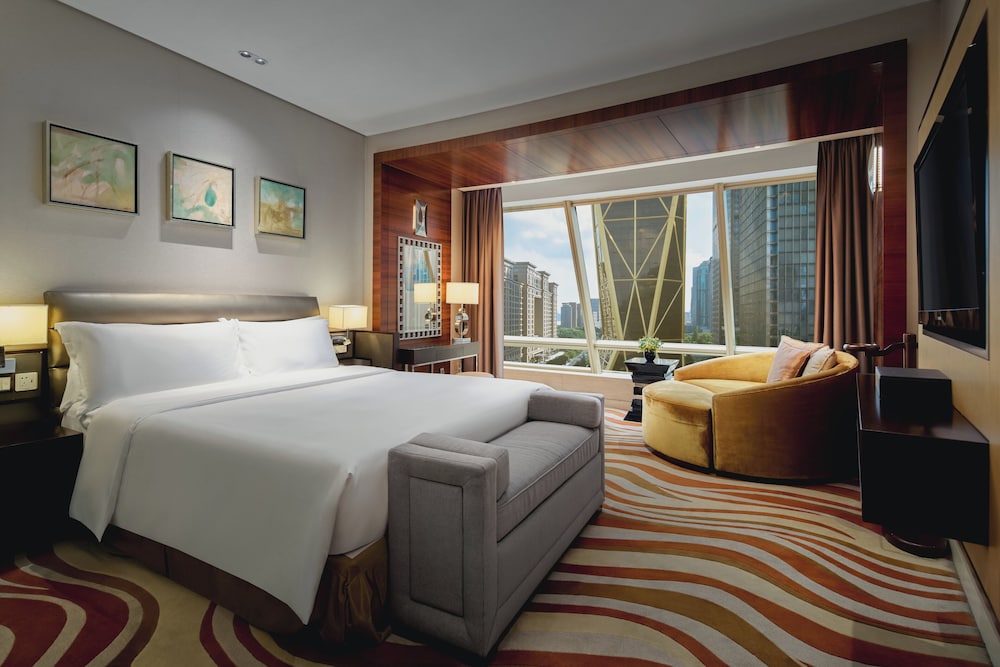 Suite, 1 Bedroom, Accessible, Club Lounge Access - Photo 1