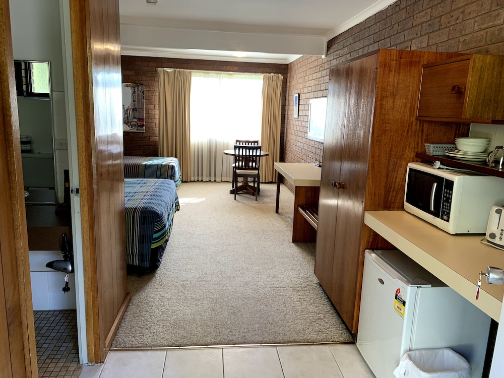 Standard Triple Room photo 2