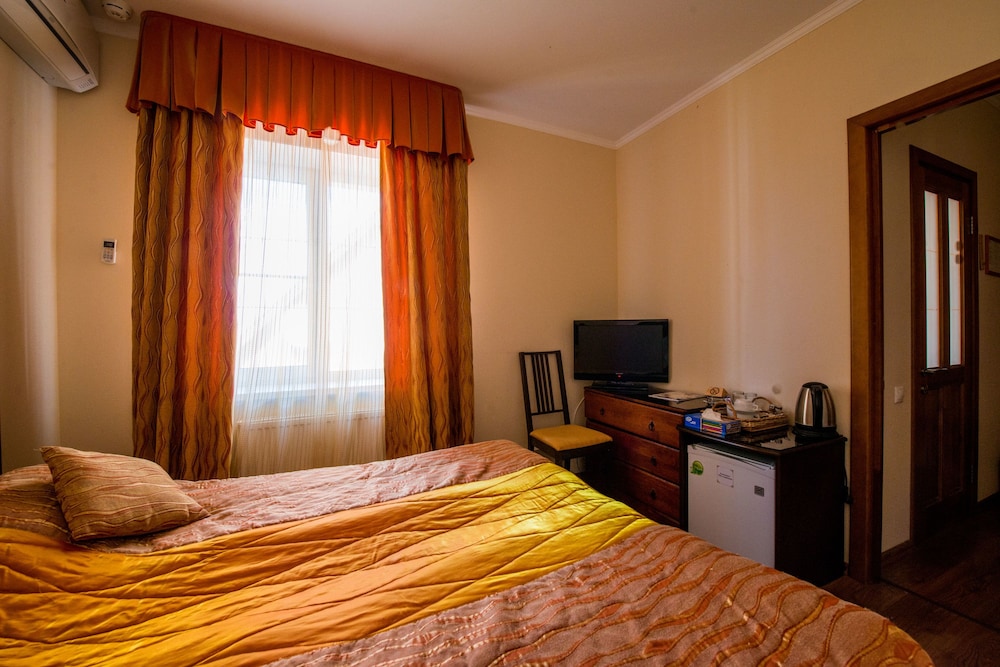 Standard Double Room photo 3
