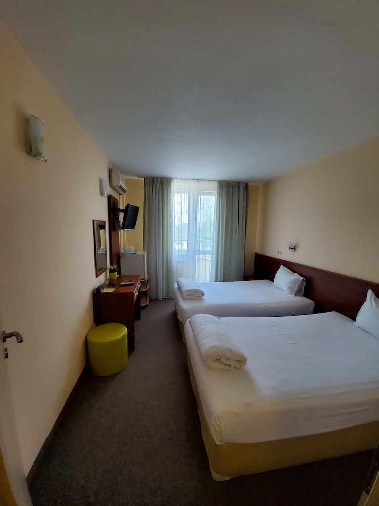 Classic Twin Room