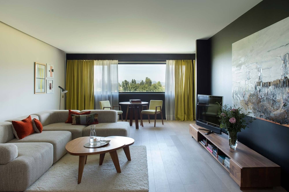 Grand Suite - Photo 2
