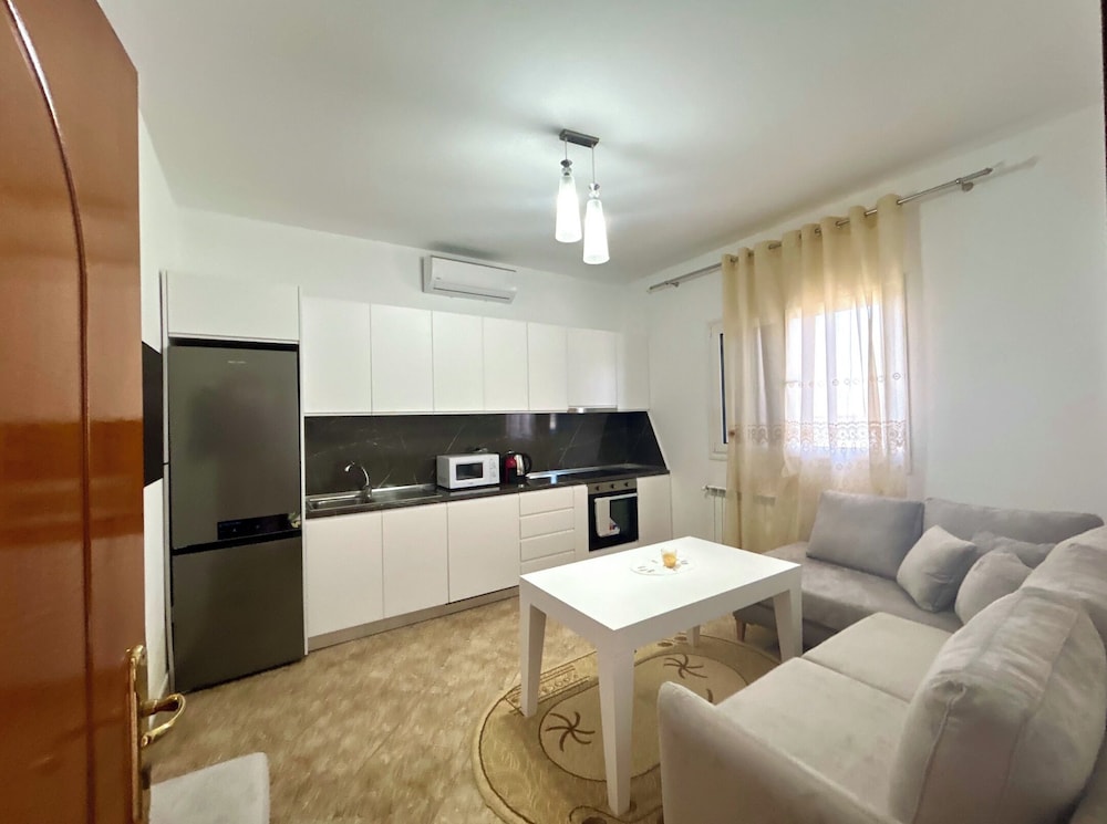 Apartment, 2 Bedrooms, Pets Allowed, Hill View