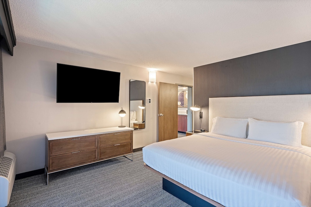 Room, 1 King Bed with Sofa bed, Accessible at Sonesta Select Pleasant Hill in Pleasant Hill