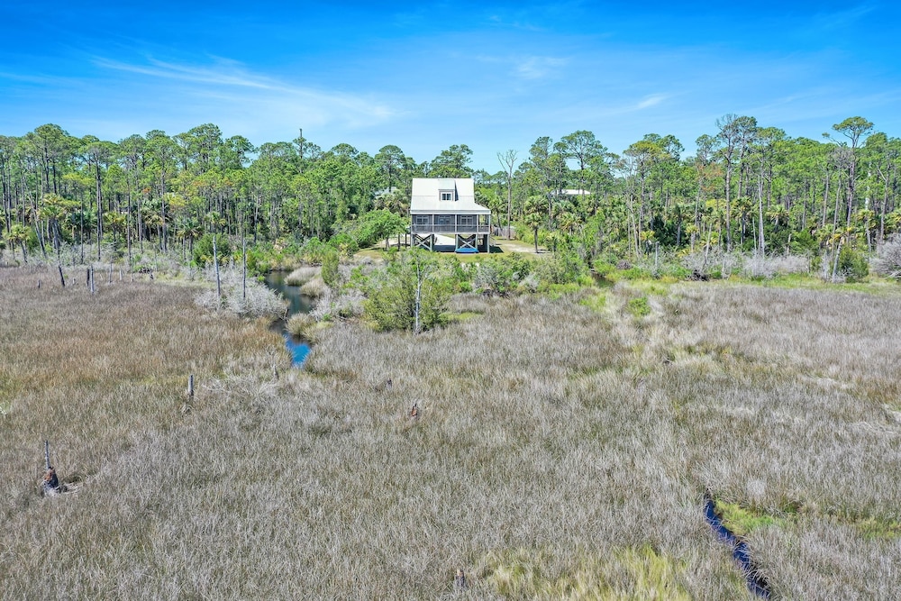 House, Multiple Beds (Otter Cove) photo 2