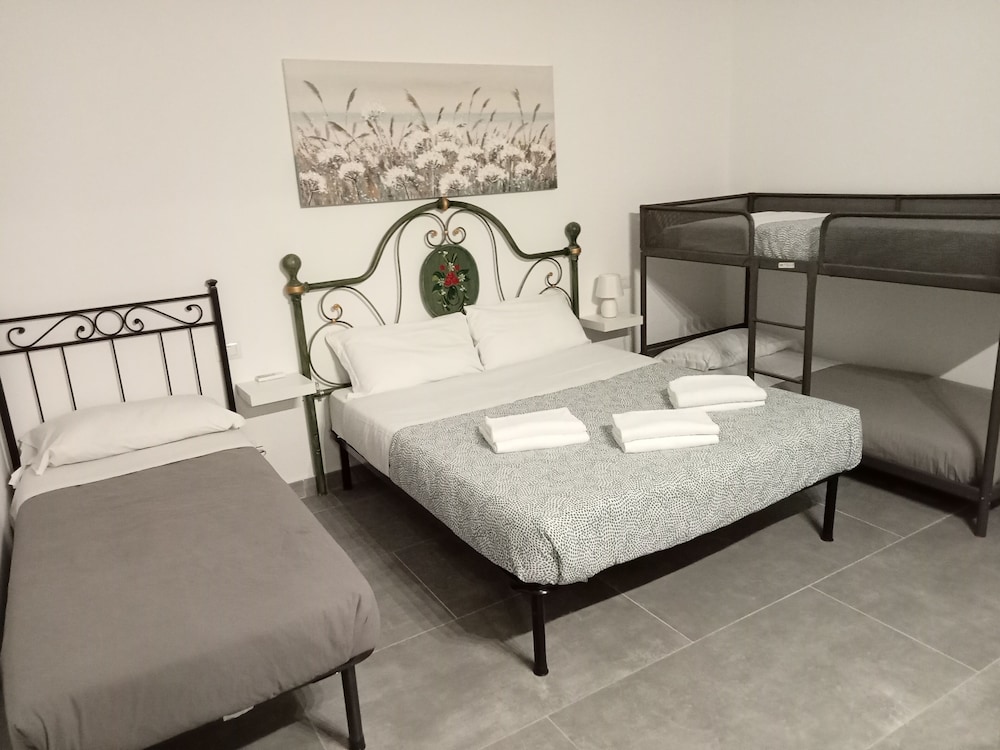 Deluxe Quadruple Room