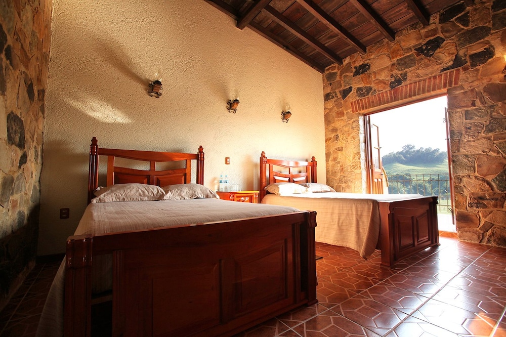 Standard Double Room, 1 Bedroom, Resort View photo 3