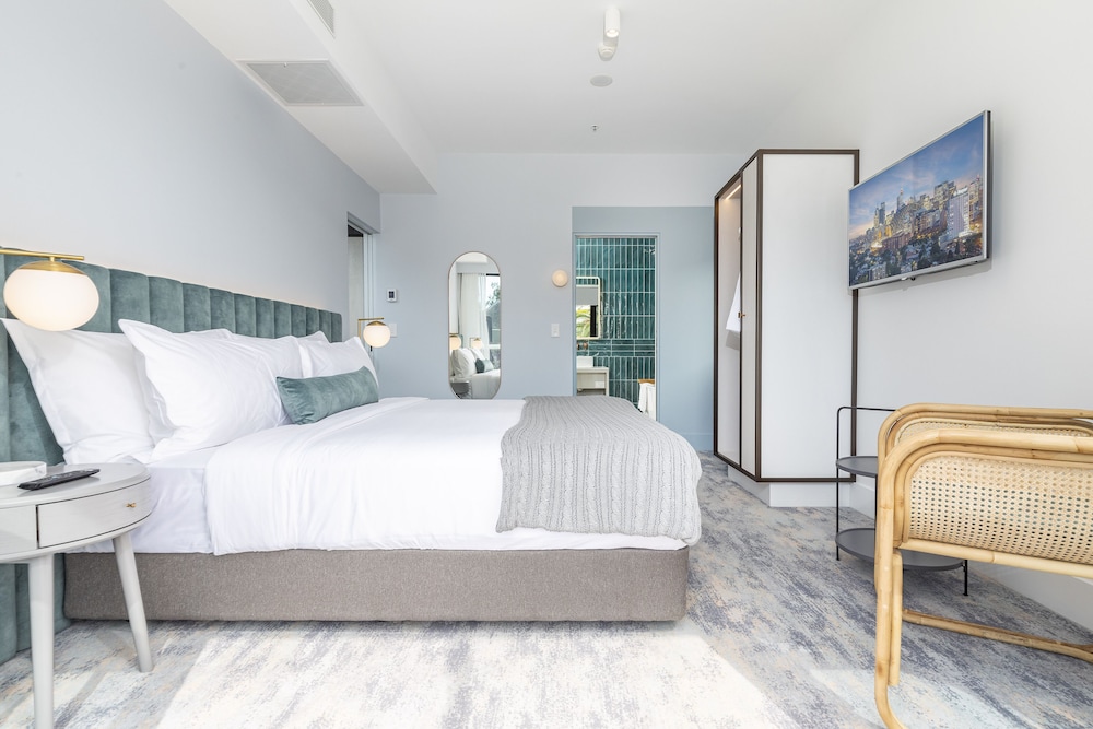 Penthouse Suite - Photo 4