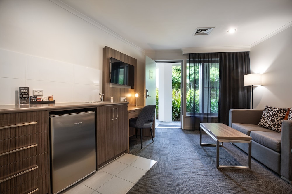 Studio Apartment photo 2