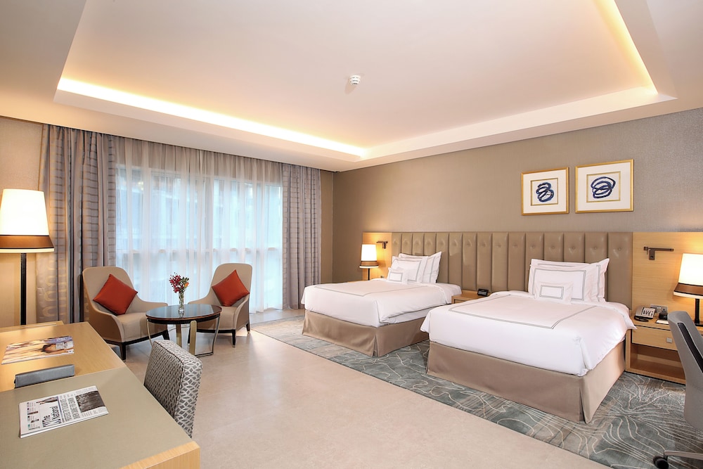 Superior Room - Complimentary Luxury Transfers to Jumeirah Beach and Mall of Emirates