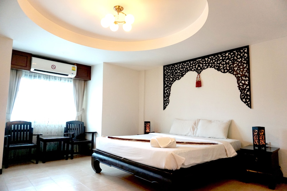 Deluxe Room, City View