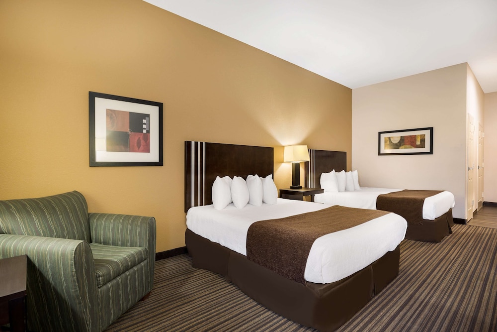 Standard Room, 2 Queen Beds, Non Smoking photo 3