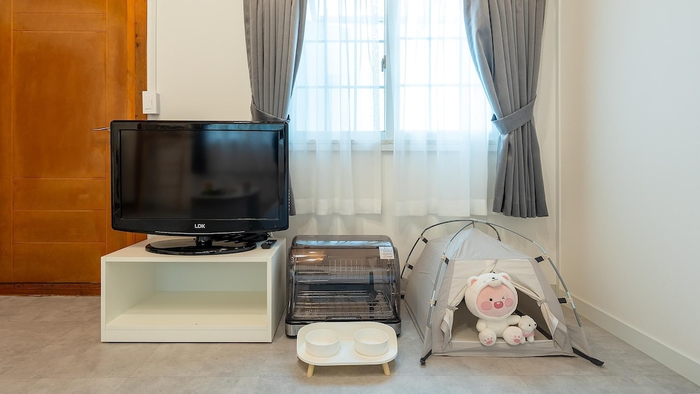 Basic Room, 1 Bedroom (B203) - Photo 4