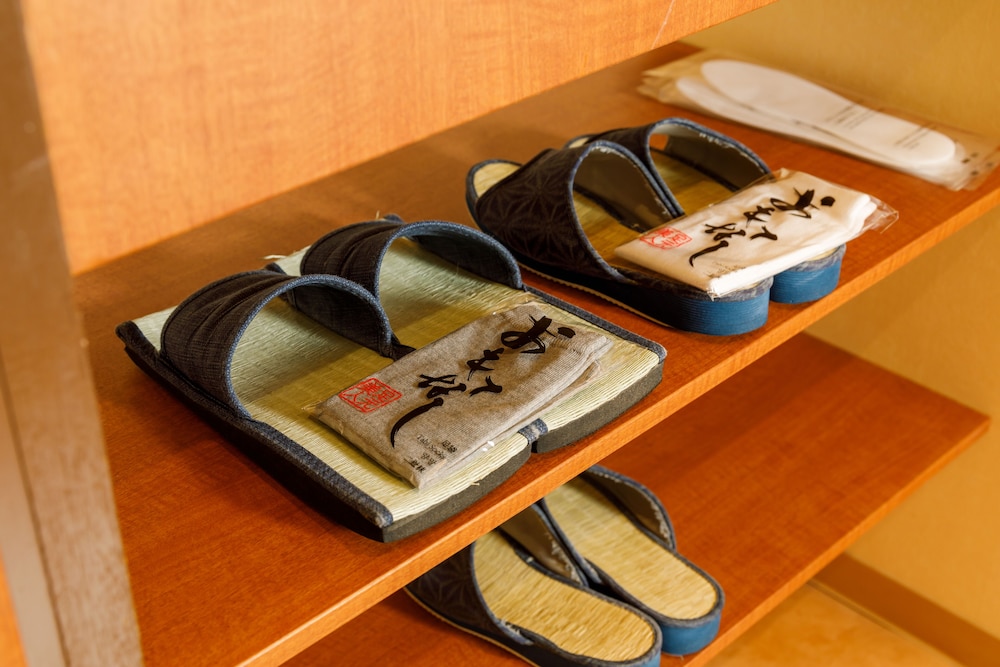 Twin Room On 2f, Non Smoking(High Quality Hida Beef Kaiseki Dinner) - Photo 8