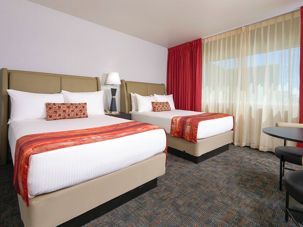 Two Doubles Room (No Resort Fee) photo 2