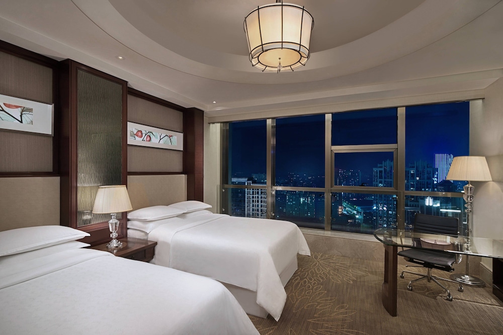 Club Room, 2 Double Beds, City View photo 1