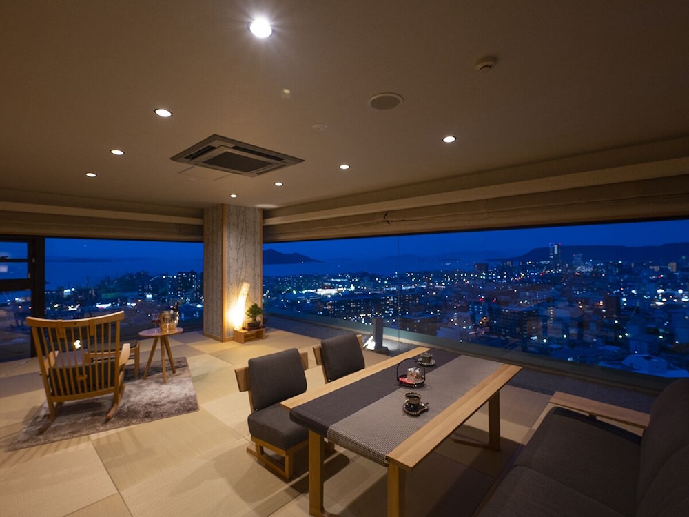 Premium Suite with Setouchi Ocean view and Onsen Spa photo 2
