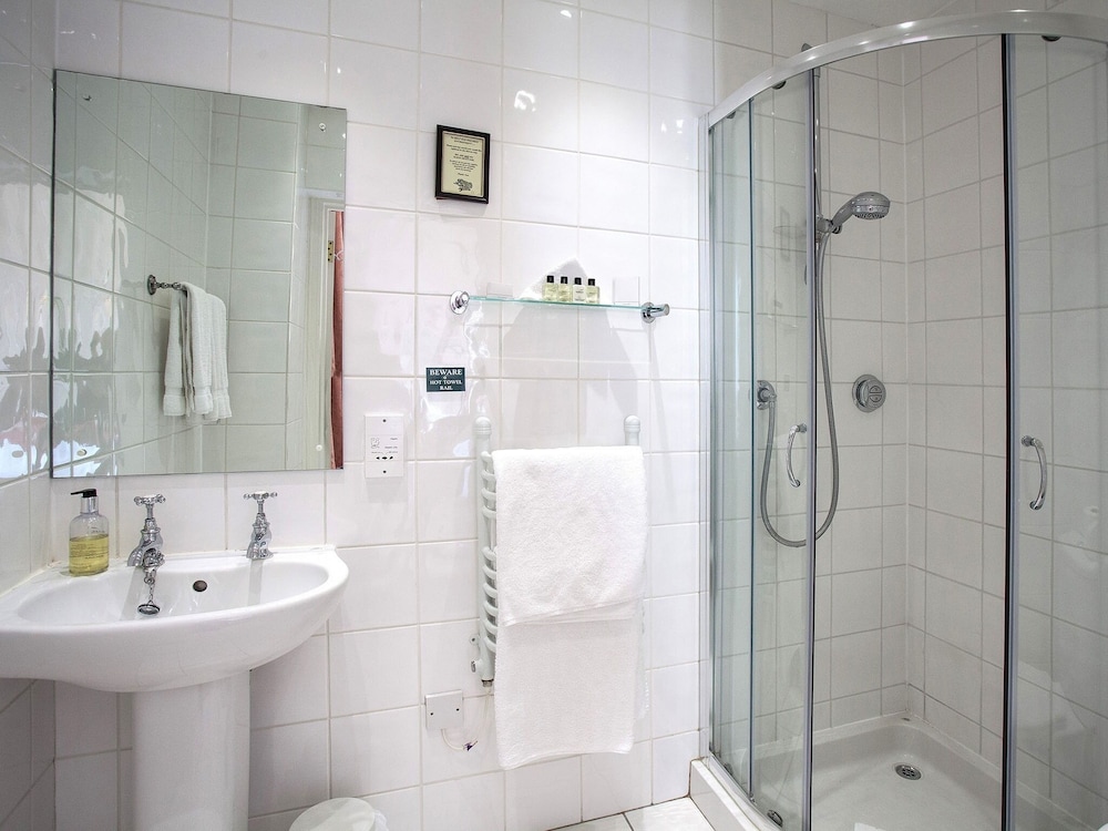 Standard Double Room - Photo 9