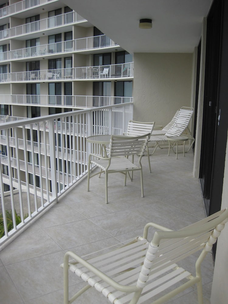 Condo, 2 Bedrooms photo 2