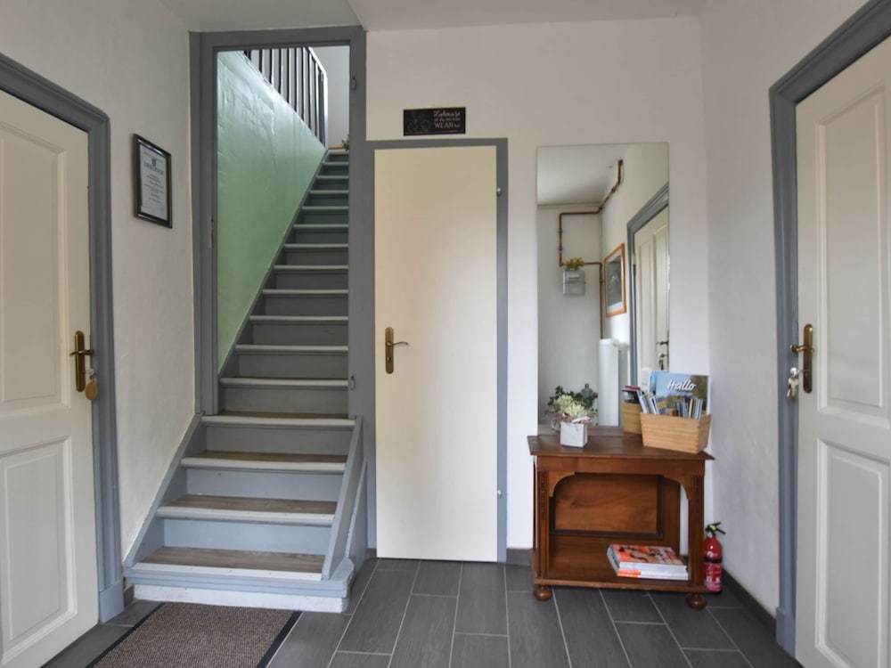 Apartment photo 2