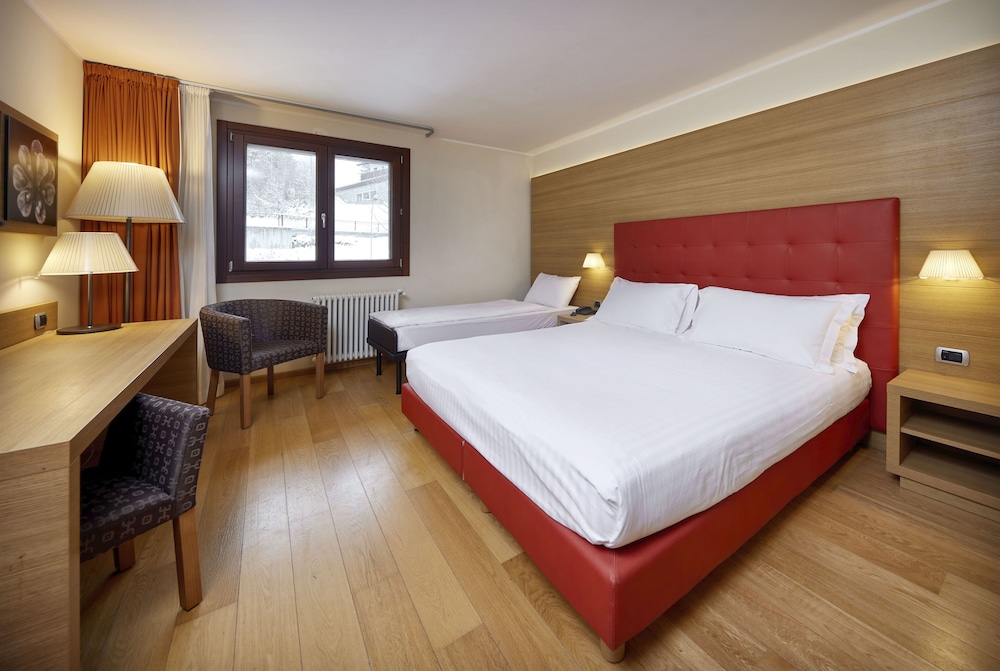 Standard Triple Room photo 3