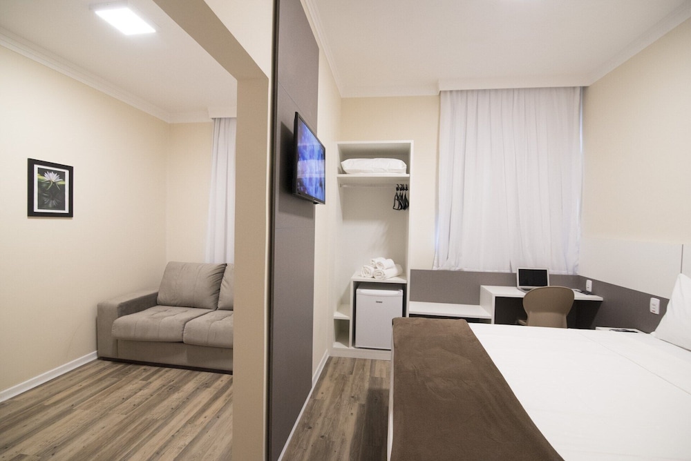 Standard Suite, Multiple Beds