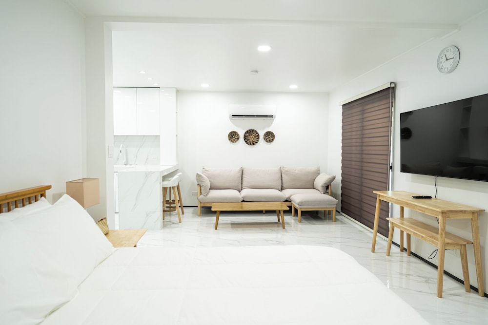 Premium Studio Suite photo 1