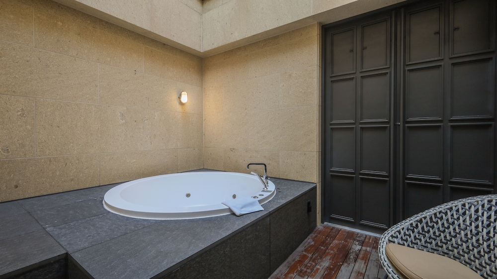 Junior Suite - Photo 9