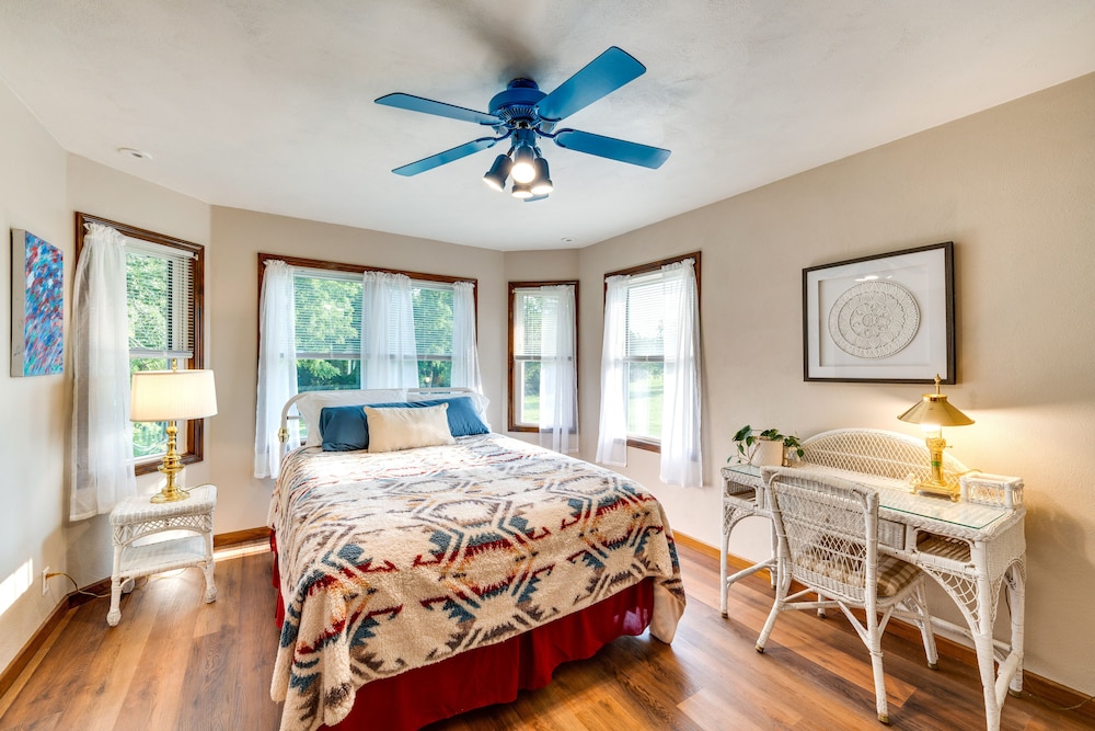 House (4 Bedrooms) photo 2