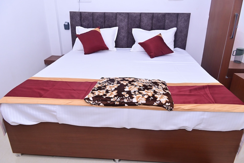 Deluxe Double Room, City View photo 3