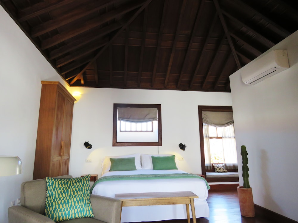 Double Room, City View (N8) photo 3