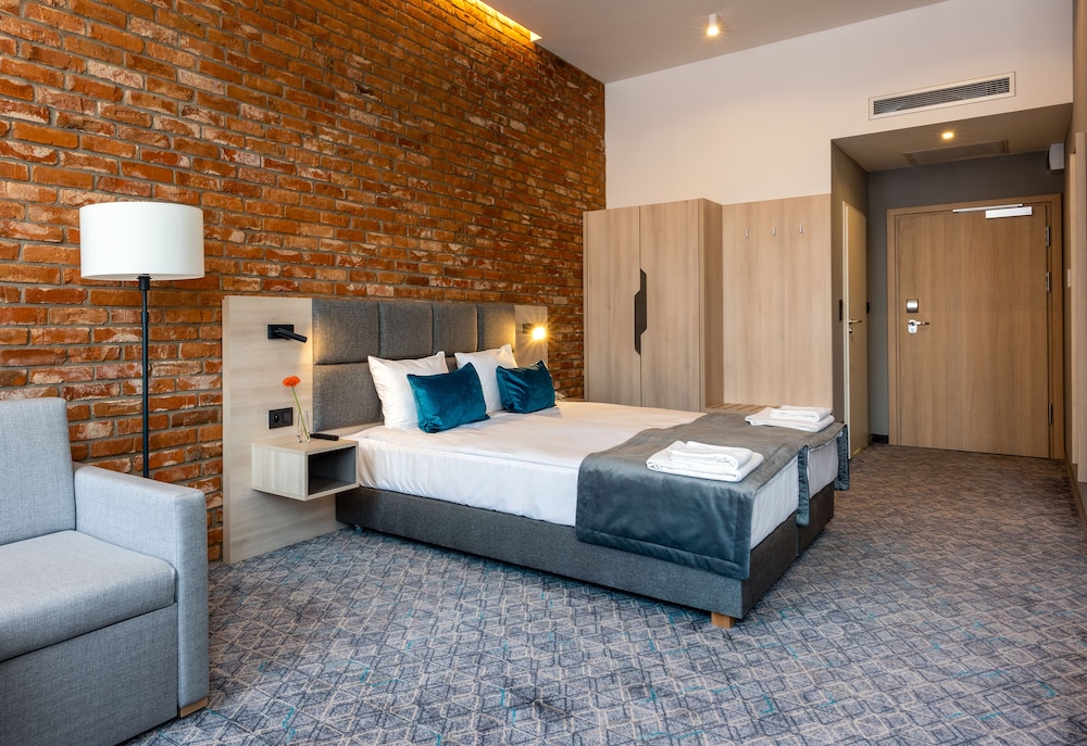 Superior Double Room, 2 Twin Beds (4*) - Photo 2