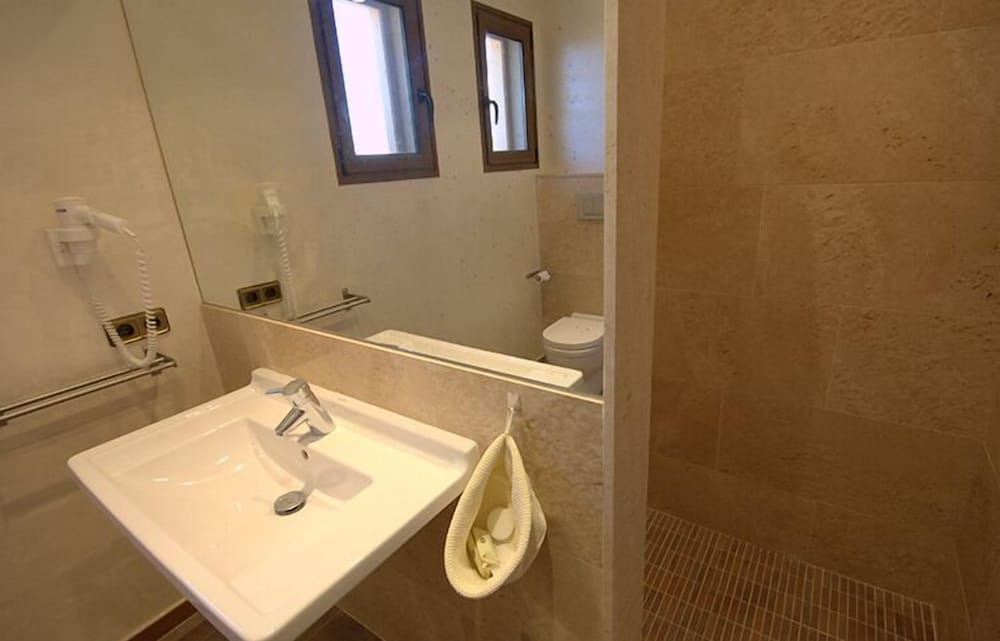 Double Or Twin Room photo 2