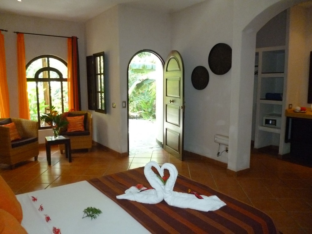 Bungalow, 1 Queen Bed photo 2