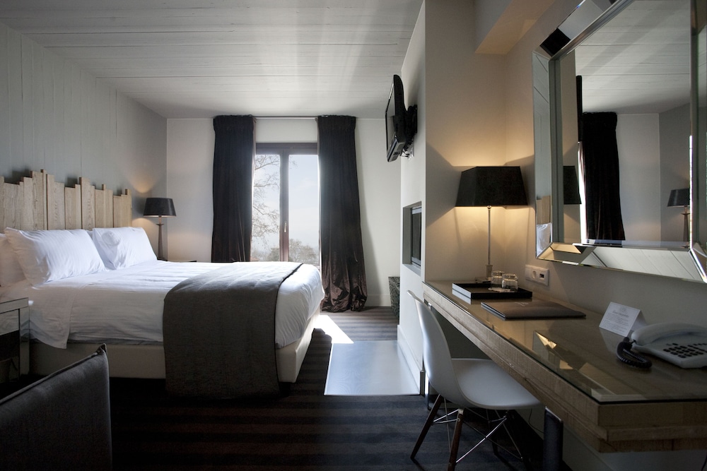 Superior room, Sea or Pool View - Photo 2
