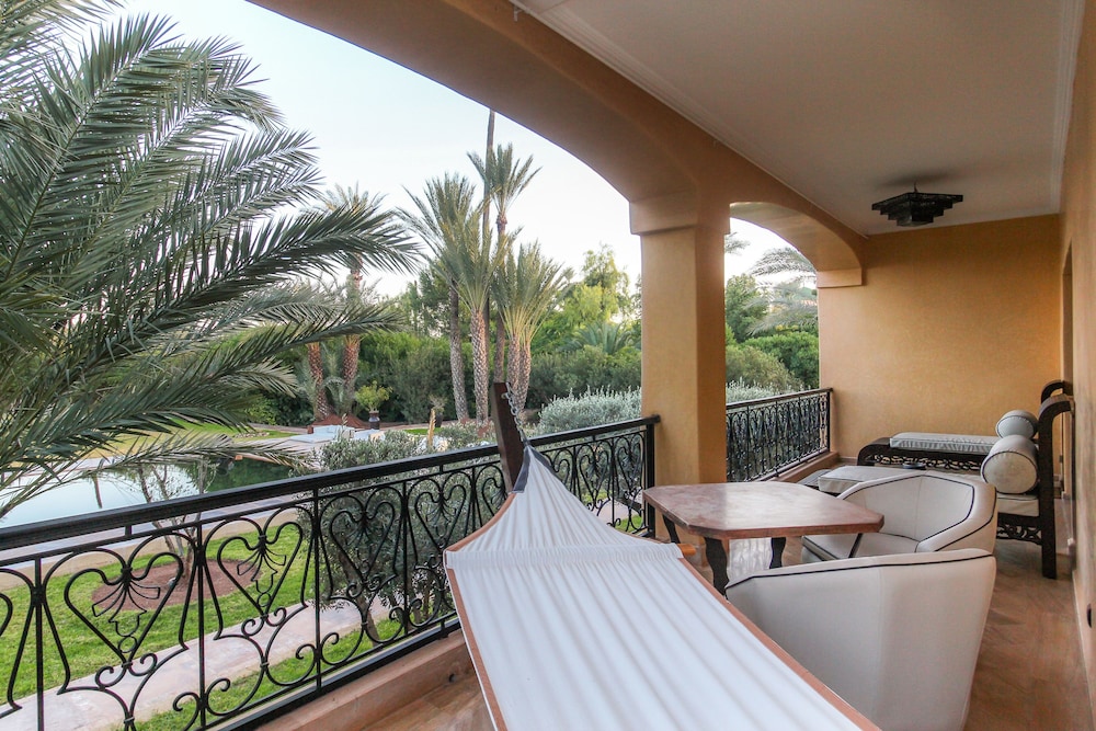 Royal Suite, 1 King Bed, Terrace photo 3