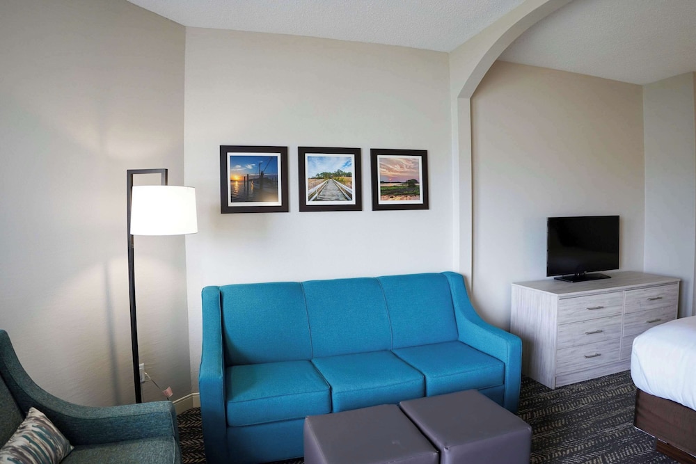 Deluxe View King Suite Ground Floor - Bayview - Photo 7