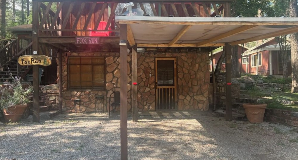 Fox Run Cabin photo 1