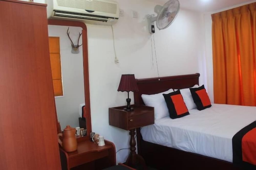 Deluxe Room, 5 Bedrooms, Non Smoking, Garden Area photo 3