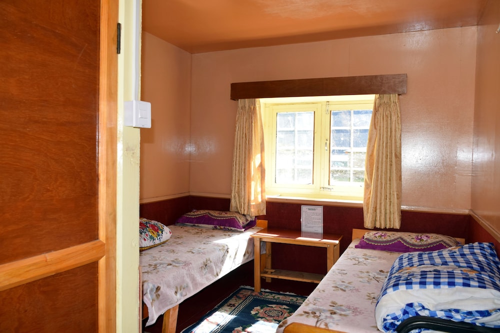 Deluxe Double or Twin Room, Non Smoking, Mountain View photo 1