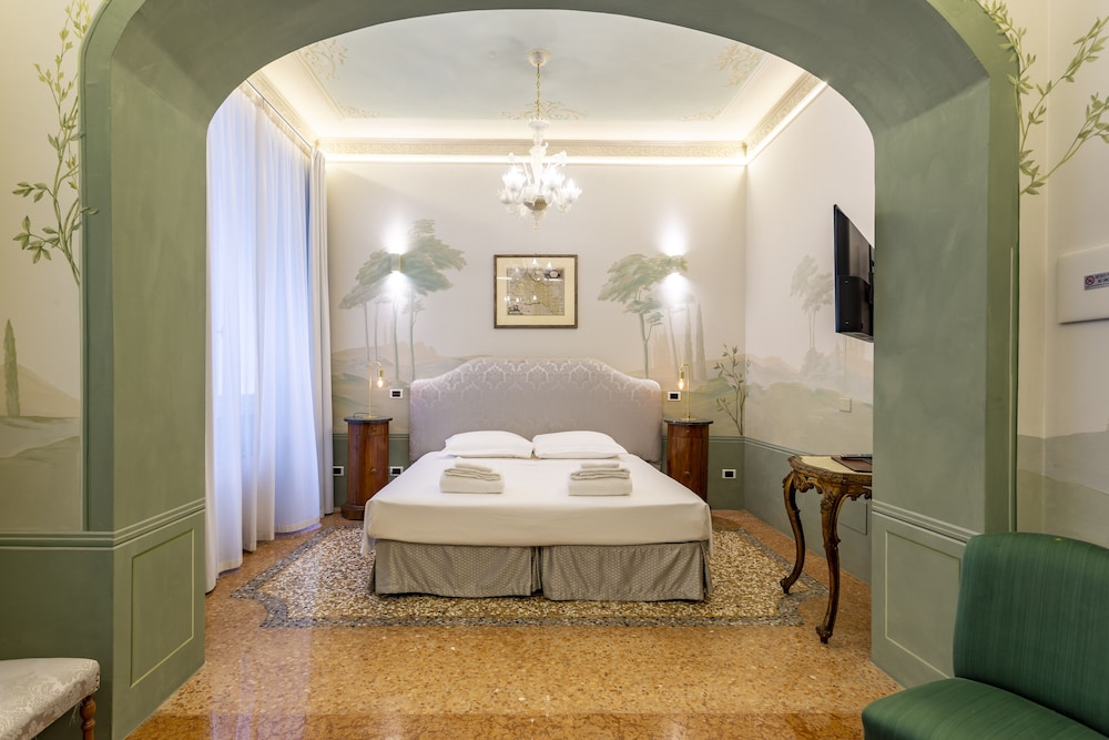 Executive Double or Twin Room photo 3