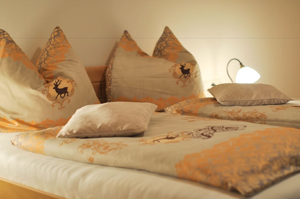 Traditional Chalet, 3 Bedrooms, Mountain View photo 1